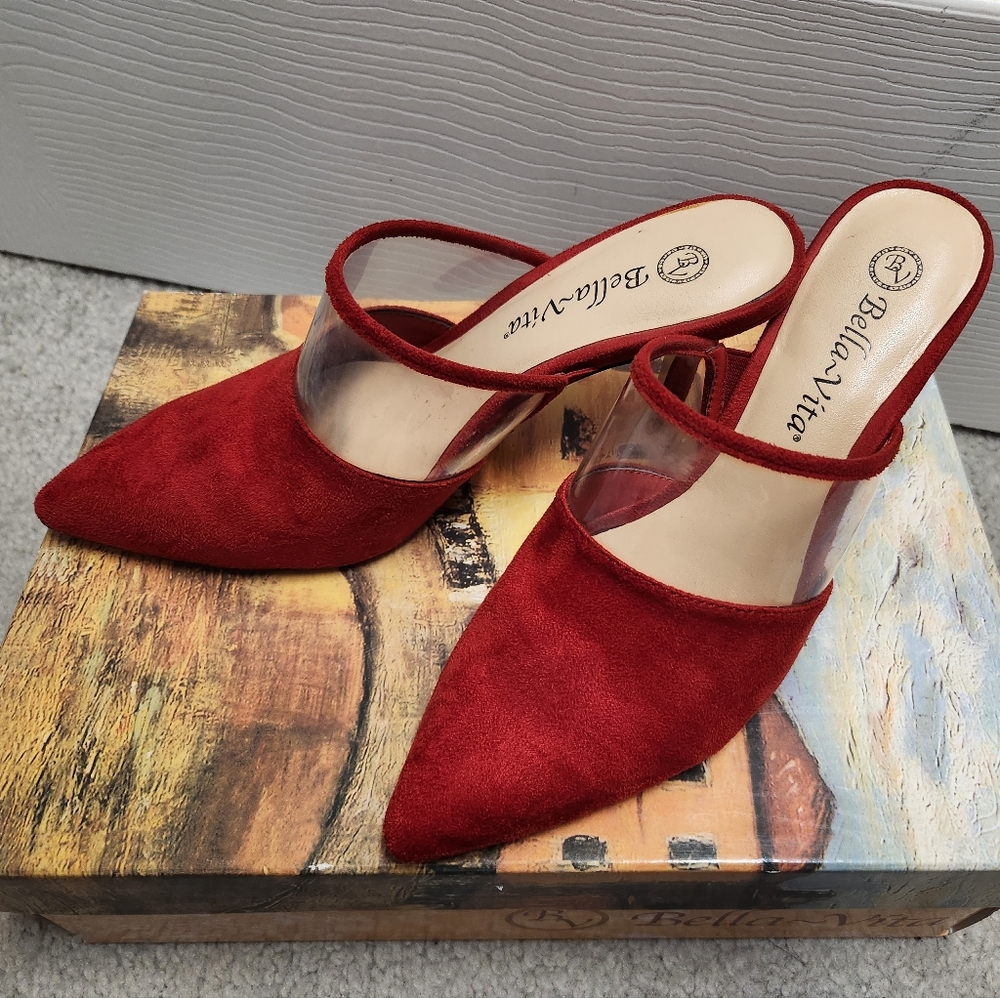 Red suede shoes 7.5 N 7 1/2 Narrow heels